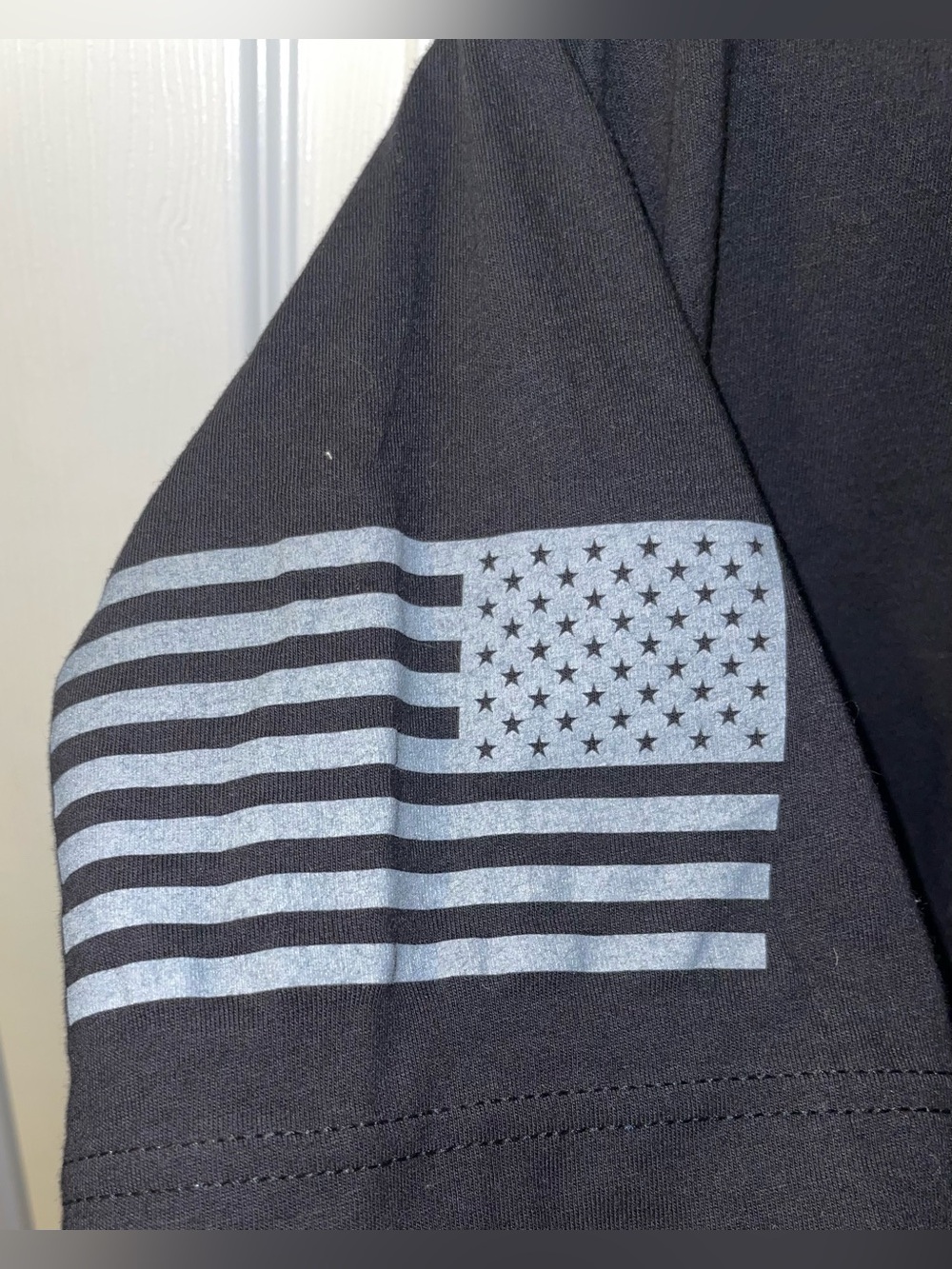 NWT Grunt Style Men’s large black red line flag - Picture 3 of 5